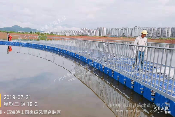 水上浮橋 邛海浮橋 浮筒橋 廣州中航水上設(shè)施建造有限公司